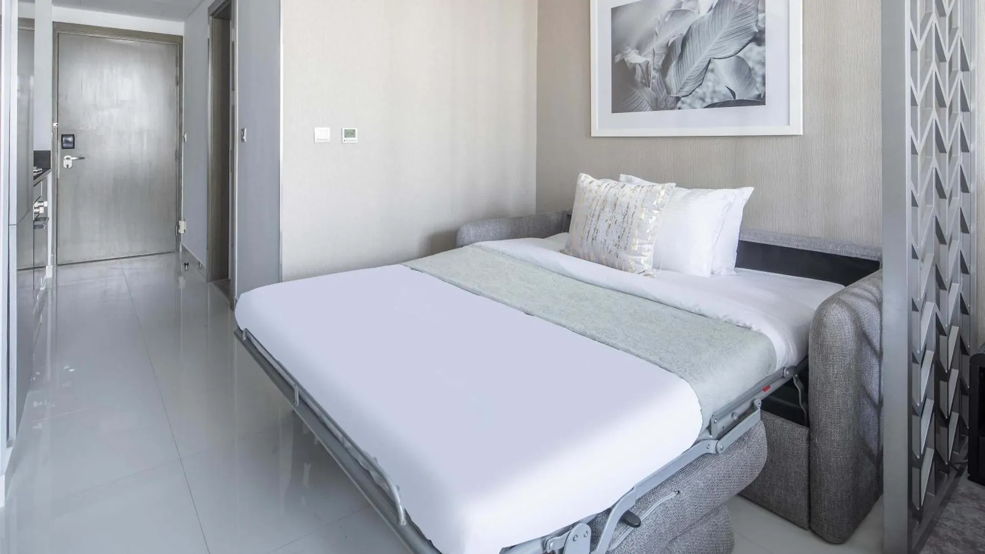 Apartment Frank Porter - Damac Prive B Dubai